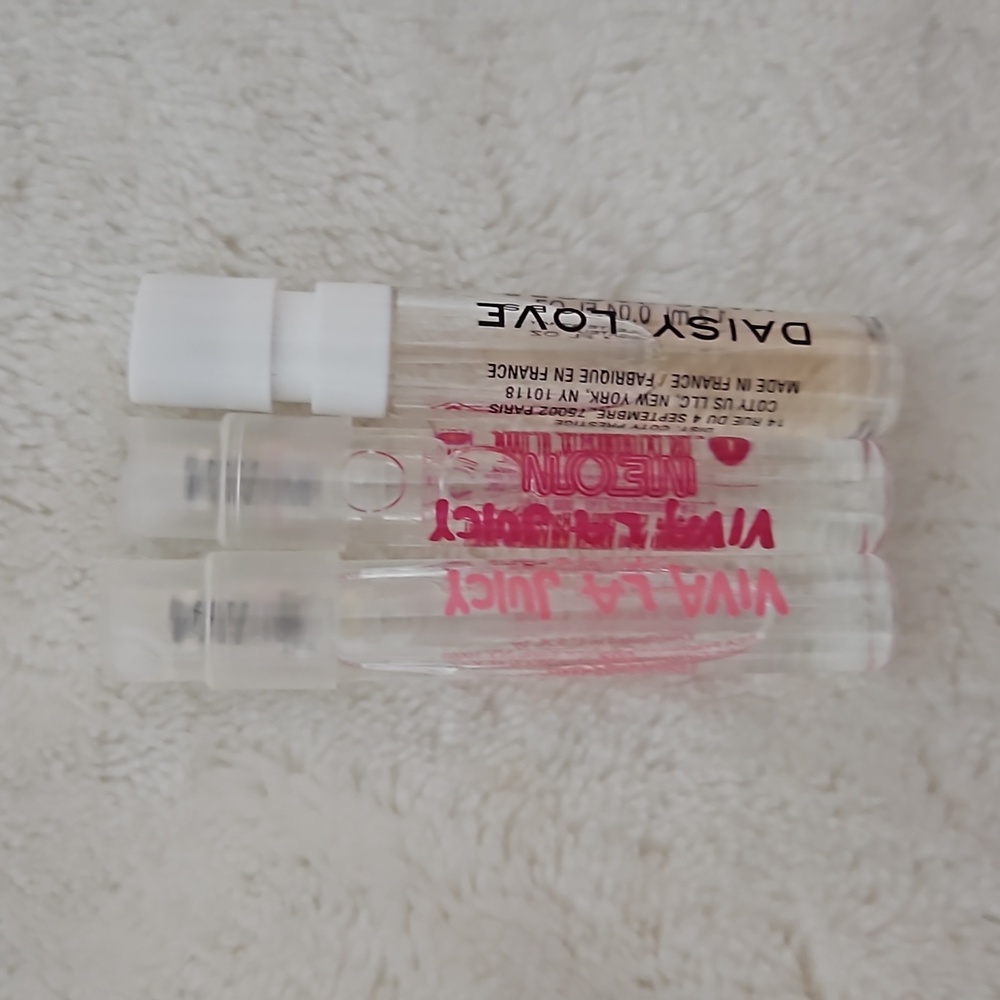 Fragrance Samples (Juicy Couture and Marc Jacobs)